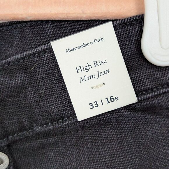 Abercrombie & Fitch | Gray Distressed High Rise Mom Jeans Size 33 - Picture 7 of 10
